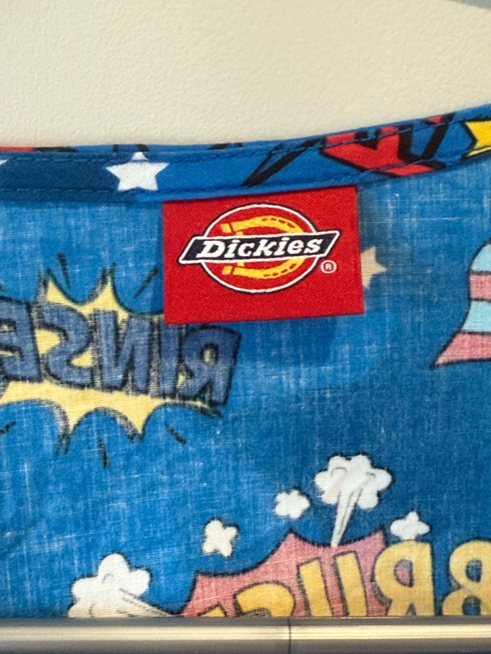 Women’s ‘Dickies’ Dental scrub jacket - Picture 5 of 5